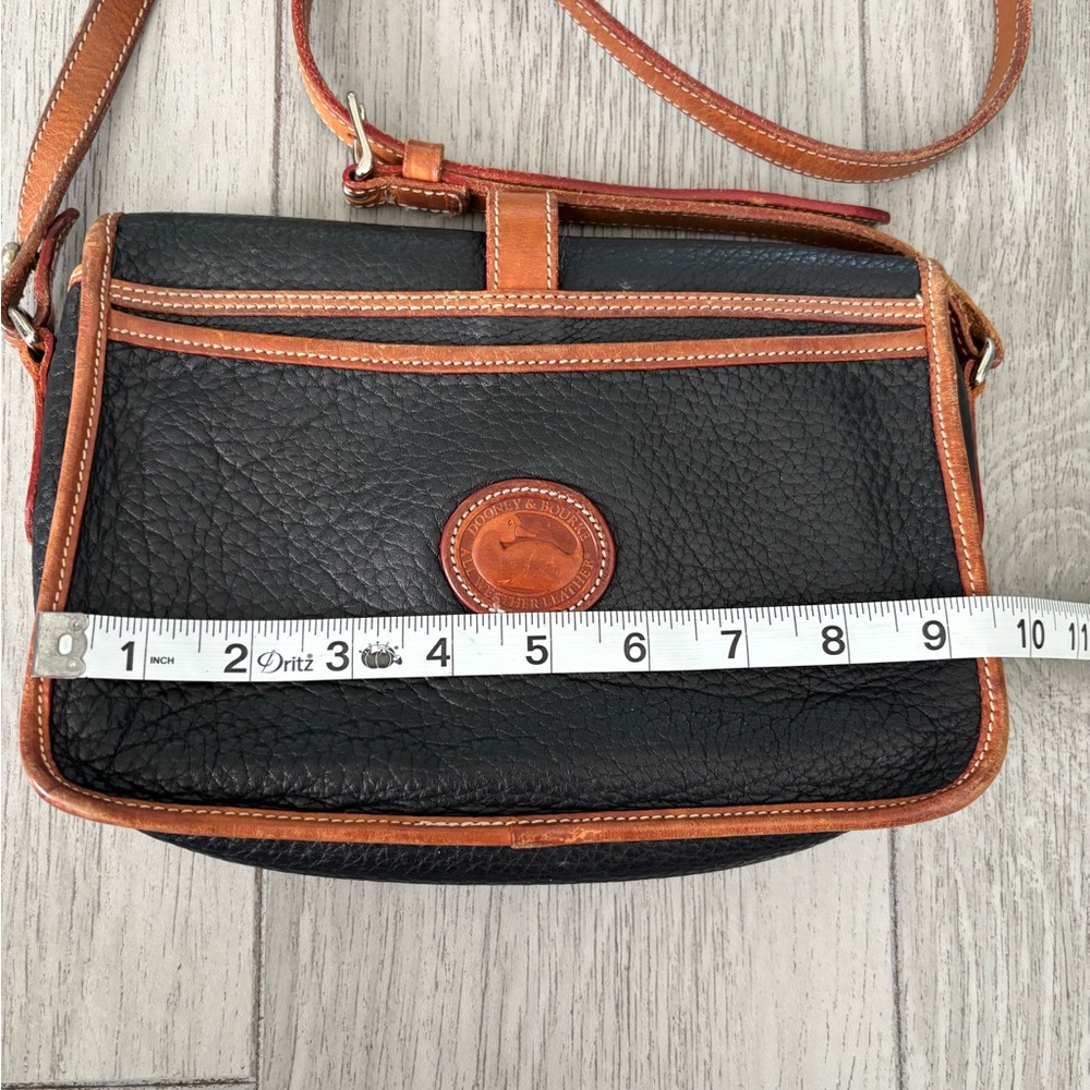 Dooney & Bourke bag - vintage leather in EUC. - Picture 11 of 13